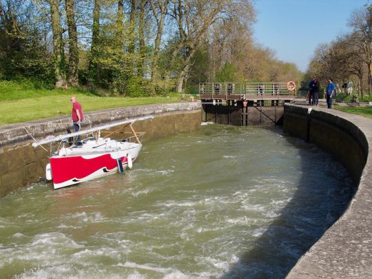 Fluvial, passage des &eacute;cluses