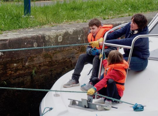 Les enfants doivent porter un gilet